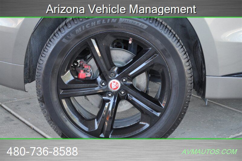 Used 2020 Jaguar F-PACE S AWD/4WD image 12