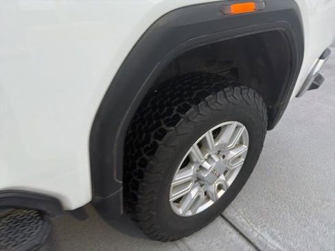 Used 2022 GMC Sierra 2500 SLT w/ SLT Preferred Package image 20