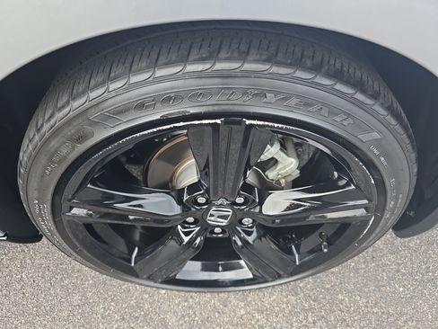 Used 2024 Honda Accord Sport image 32