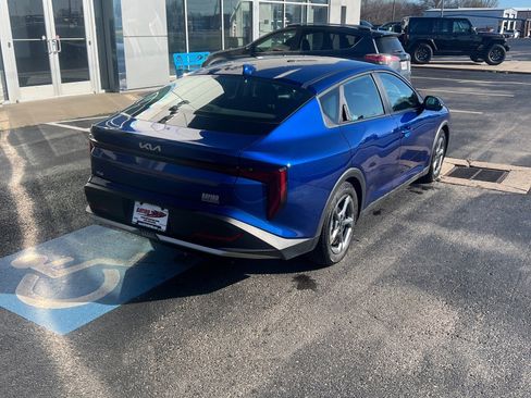 Used 2025 Kia K4 LXS image 9