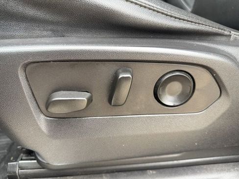 Used 2022 GMC Sierra 1500 SLT image 26