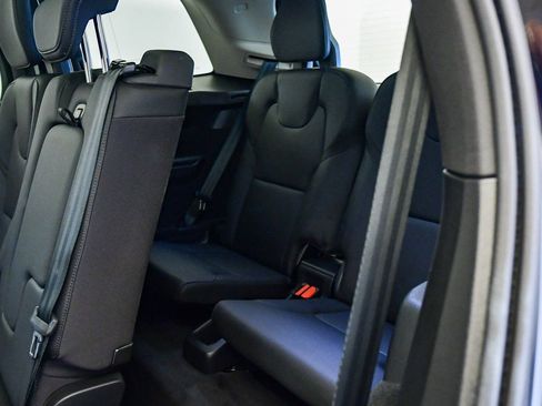 Certified 2025 Volvo XC90 B6 Ultra AWD/4WD image 21