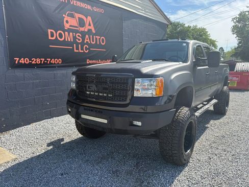 Used 2011 GMC Sierra 3500 Denali AWD/4WD image 8