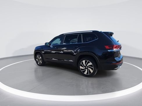 Used 2024 Volkswagen Atlas SE image 6