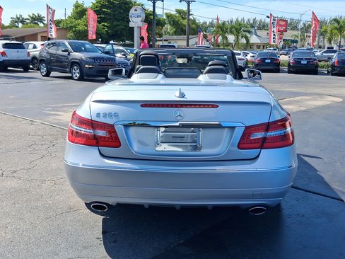 Used 2011 Mercedes-Benz E 350 Cabriolet image 6