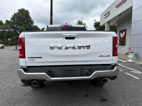 Used 2025 RAM 1500 Laramie w/ Off Road Group AWD/4WD image 8