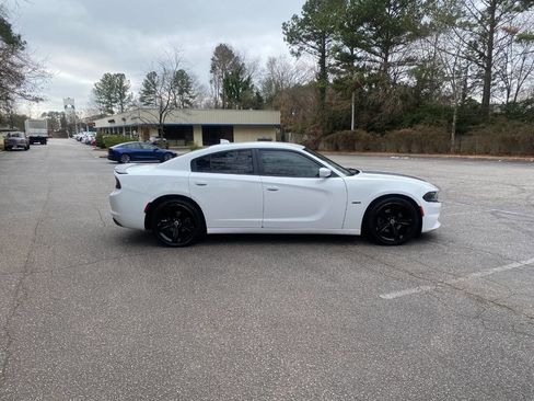 Used 2017 Dodge Charger R/T image 7