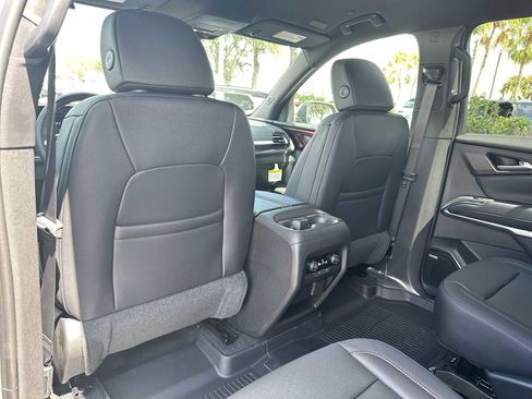 New 2026 Chevrolet Traverse Z71 w/ Enhanced Driving Package AWD/4WD image 16