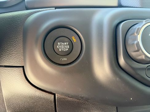 Used 2019 Jeep Wrangler Unlimited Sport S AWD/4WD image 24