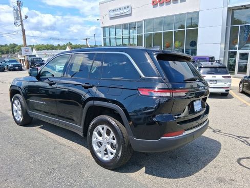 Used 2023 Jeep Grand Cherokee Limited AWD/4WD image 10