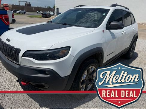 Used 2019 Jeep Cherokee Trailhawk w/ Cold Weather Group AWD/4WD image 1