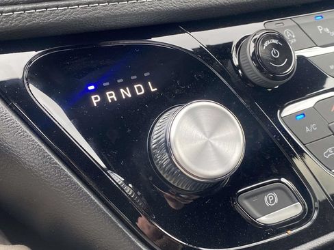 New 2027 Chrysler Pacifica Select FWD image 50