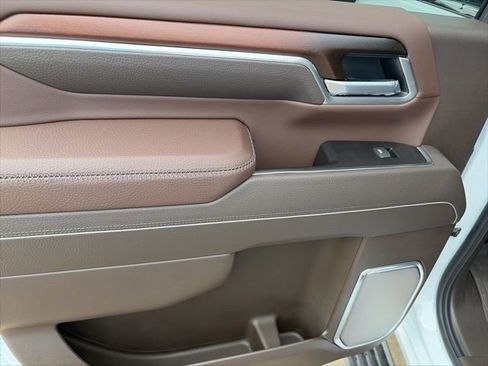 New 2026 GMC Sierra 2500 Denali w/ Denali Reserve Package image 12