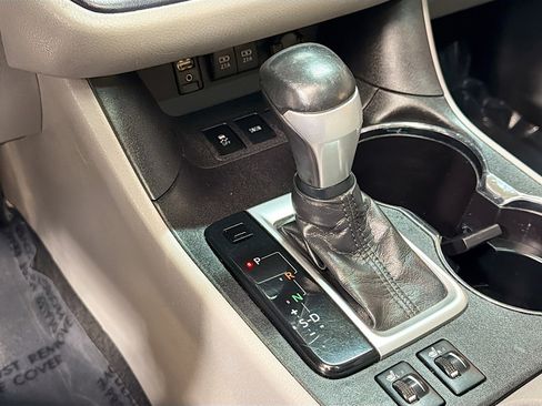 Used 2018 Toyota Highlander XLE image 25