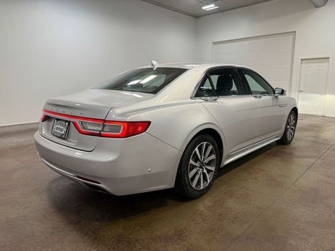 Used 2019 Lincoln Continental Premiere image 35