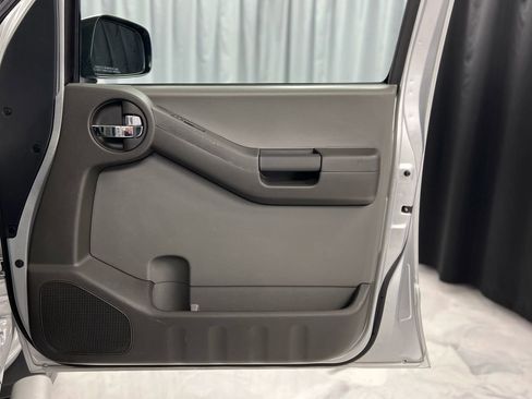 Used 2014 Nissan Xterra S image 35