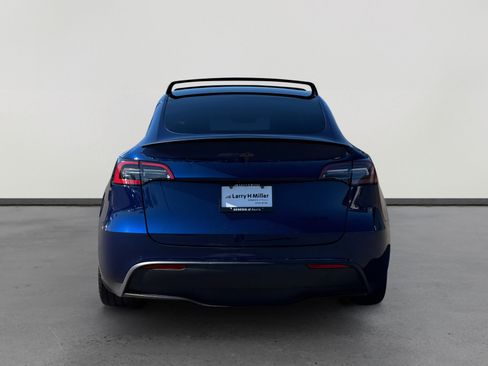 Used 2022 Tesla Model Y Performance AWD/4WD image 4