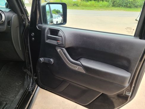 Used 2014 Jeep Wrangler Sport AWD/4WD image 14