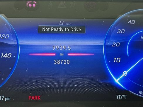 Used 2022 Mercedes-Benz EQS 580 4MATIC Sedan image 12