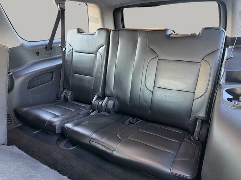 Used 2016 Chevrolet Suburban LT image 27