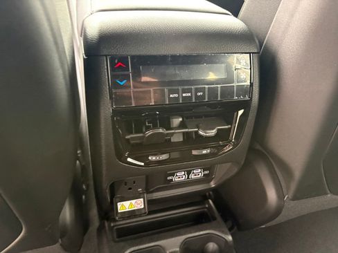 New 2025 Jeep Grand Cherokee L Altitude image 20