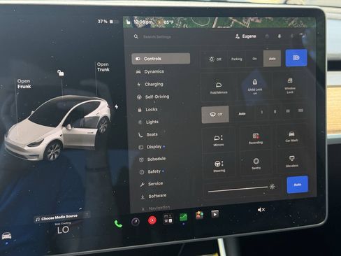 Used 2021 Tesla Model Y Long Range AWD/4WD image 21