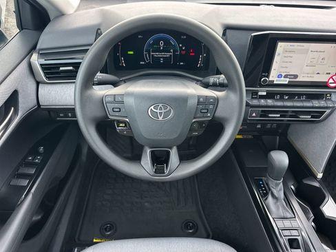 Used 2026 Toyota Camry LE FWD image 15