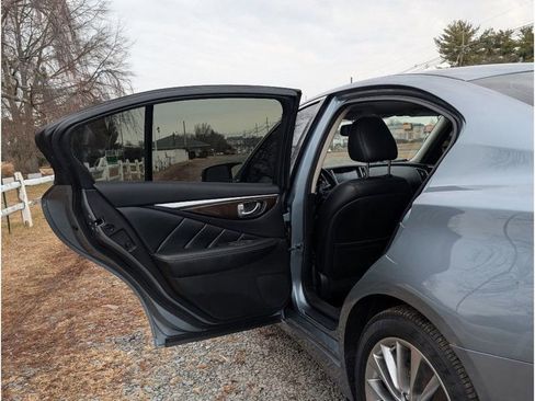 Used 2018 INFINITI Q50 Luxe image 10
