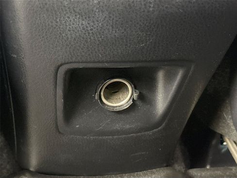 Used 2018 Toyota RAV4 LE FWD image 35