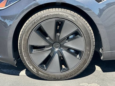 Used 2024 Tesla Model 3 Standard Range RWD image 40