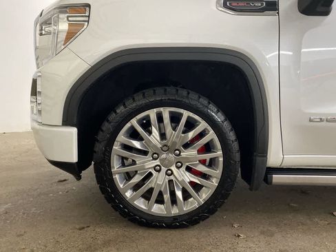 Used 2019 GMC Sierra 1500 Denali w/ Denali Ultimate Package image 11