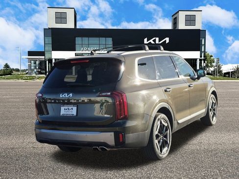 Certified 2025 Kia Telluride S image 6