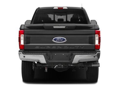 Used 2018 Ford F250 Lariat w/ Lariat Value Package AWD/4WD image 5