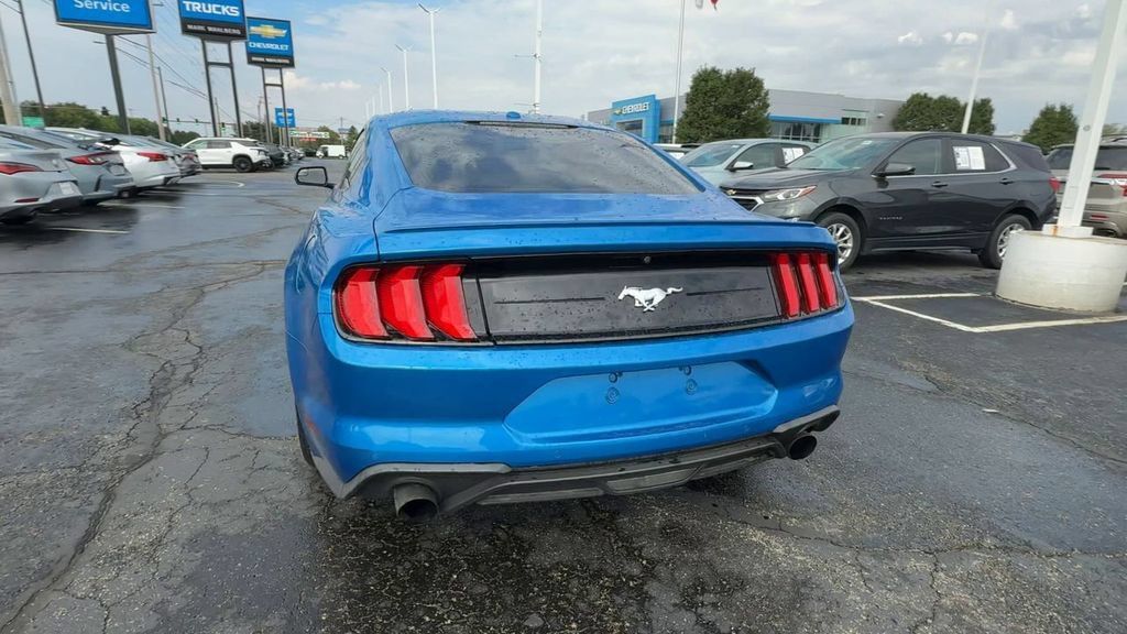 Used 2019 Ford Mustang Premium RWD image 7