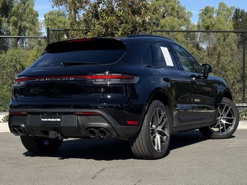 Used 2025 Porsche Macan image 7