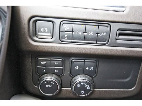 Used 2021 Chevrolet Tahoe Z71 image 21