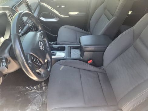 Certified 2024 Nissan Frontier SV w/ SV Convenience Package AWD/4WD image 19