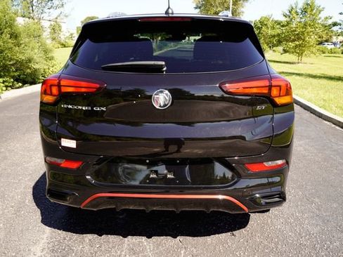 Used 2022 Buick Encore GX Select w/ Sport Touring Package image 4