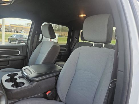 Used 2024 RAM 3500 Big Horn image 15