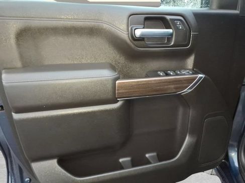 Used 2022 Chevrolet Silverado 1500 LT AWD/4WD image 14