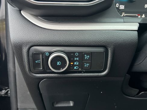 Used 2023 Ford Explorer XLT w/ Equipment Group 202A image 15