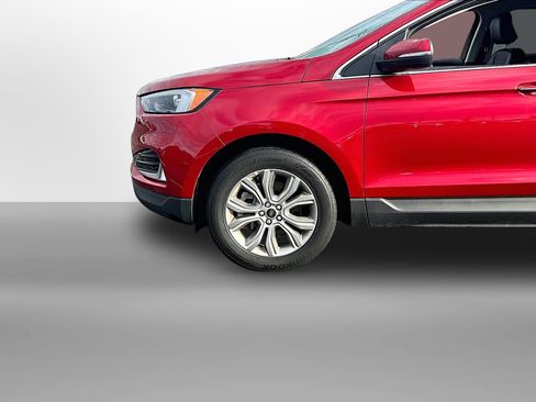 Used 2024 Ford Edge Titanium AWD/4WD image 3