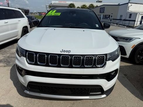 Used 2023 Jeep Compass Sport AWD/4WD image 2
