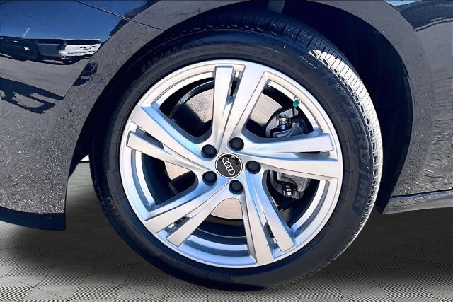 Used 2025 Audi A5 Premium Plus w/ Premium Plus AWD/4WD image 8