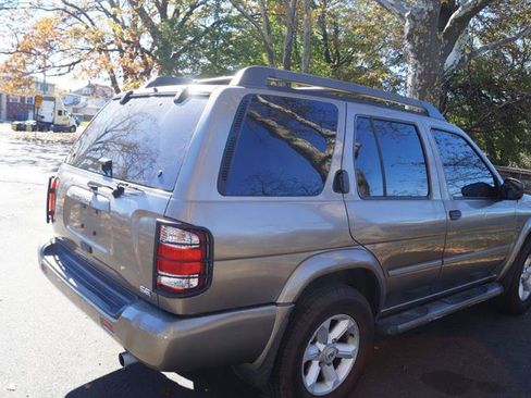 Used 2003 Nissan Pathfinder SE image 9
