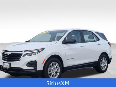 Used 2024 Chevrolet Equinox LS FWD image 3