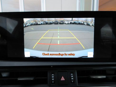 Used 2025 Lexus ES 300h w/ Premium Package image 44