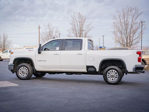 Used 2024 Chevrolet Silverado 2500 LT w/ Convenience Package AWD/4WD image 10