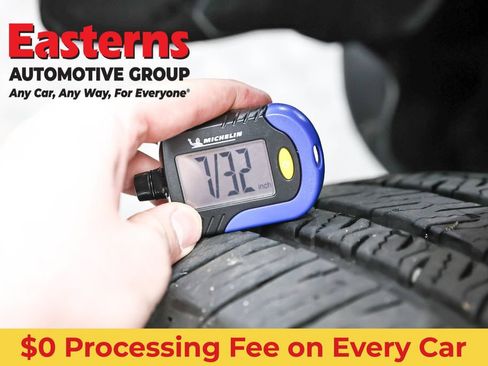 Used 2025 Jeep Wrangler Unlimited Sahara AWD/4WD image 24