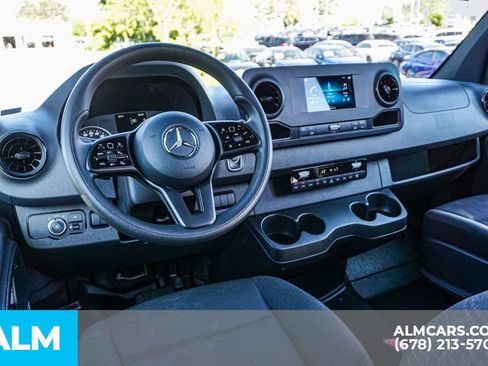 Used 2024 Mercedes-Benz Sprinter 2500 image 24
